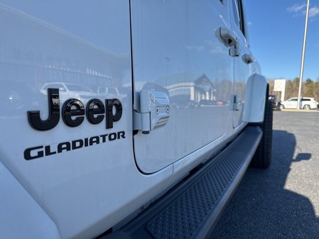 Used 2022 Jeep Gladiator Overland image 13