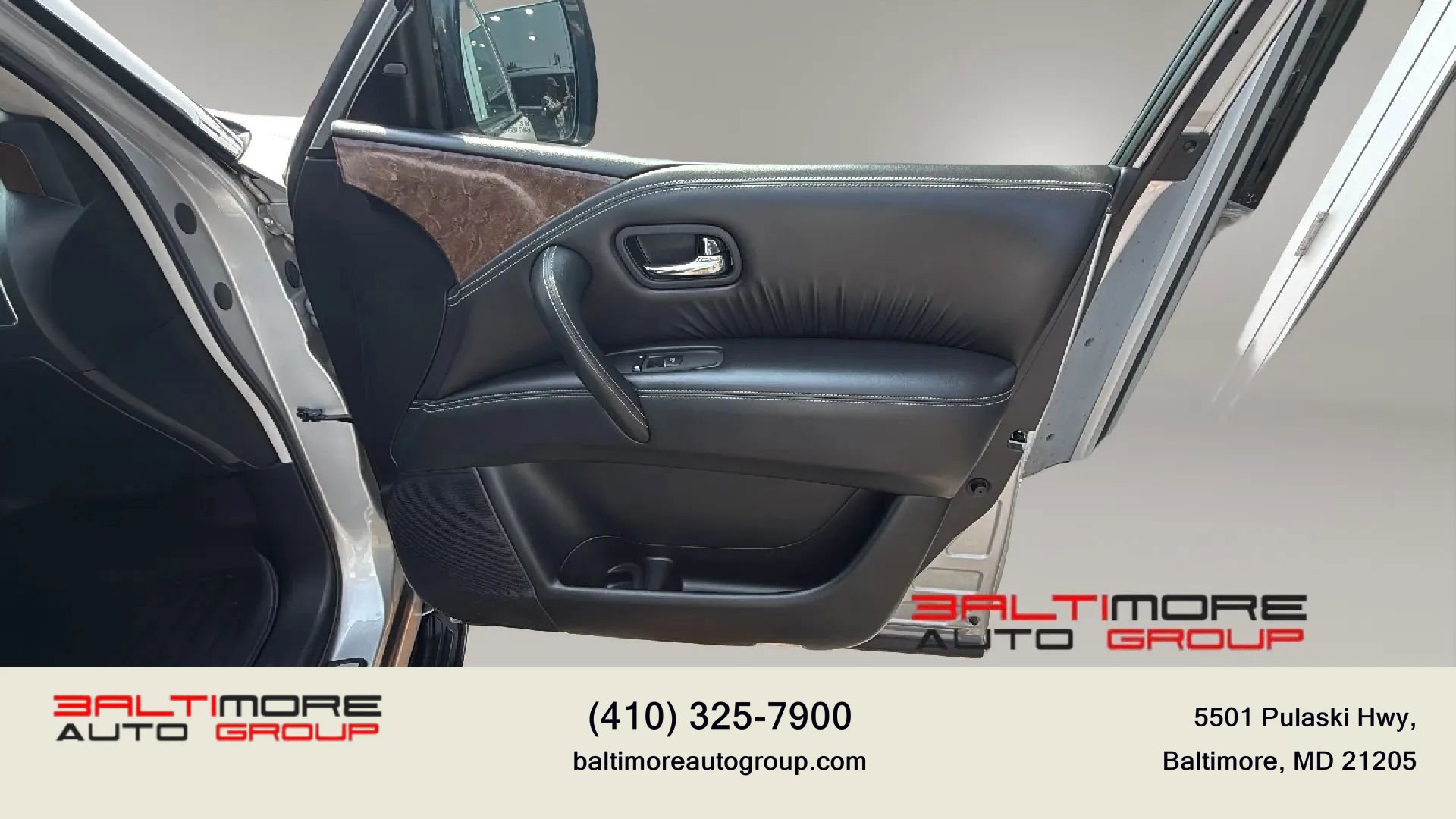 Used 2017 INFINITI QX80 4WD w/ Driver Assistance Package image 22