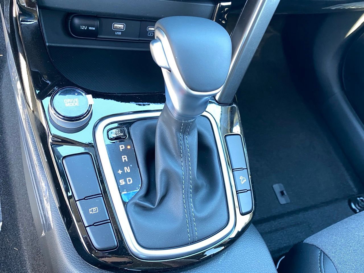 New 2026 Kia Seltos S FWD image 18