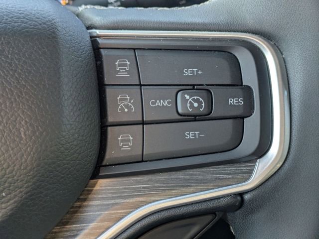 Used 2024 Jeep Wagoneer L Series III w/ Flexible Seating Group image 16