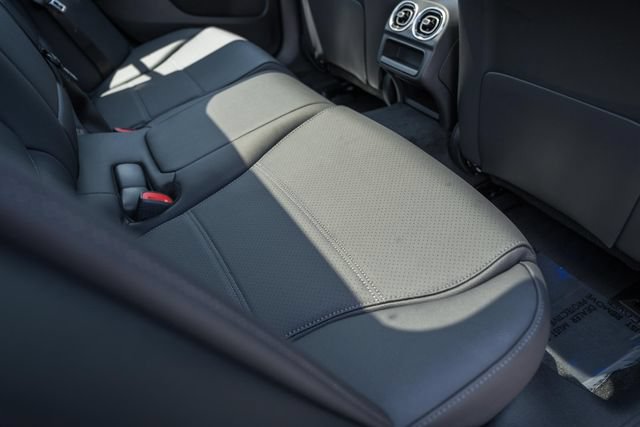 New 2026 Mercedes-Benz C 300 4MATIC Sedan image 32