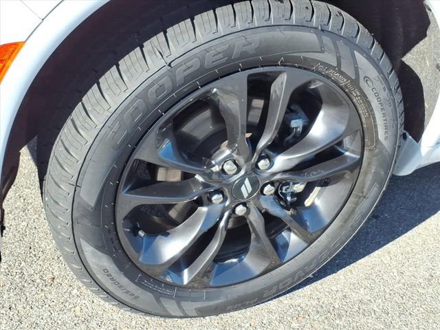 Used 2025 Dodge Durango GT AWD/4WD image 13