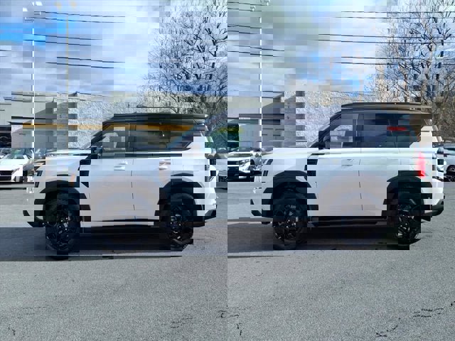 New 2026 Nissan Armada PRO-4X w/ Captain's Chari Seat Package image 2