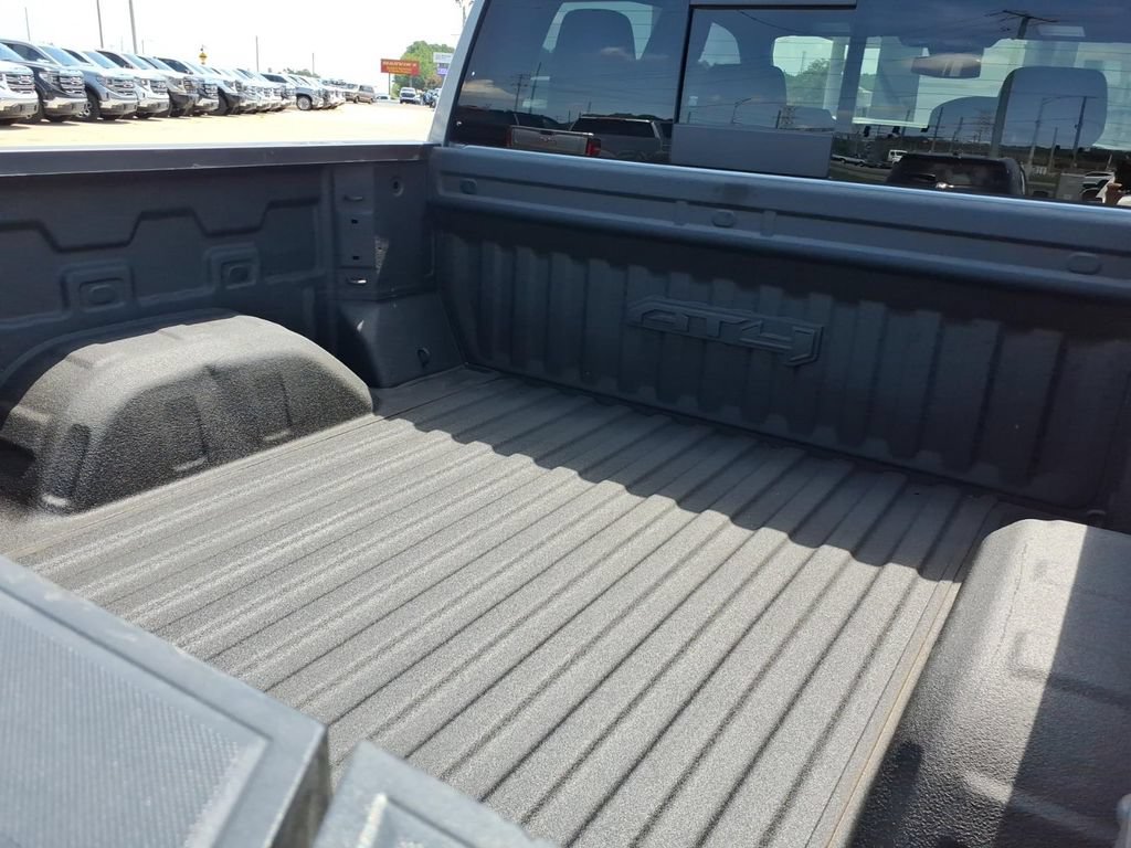 Used 2023 GMC Sierra 1500 AT4 AWD/4WD image 16