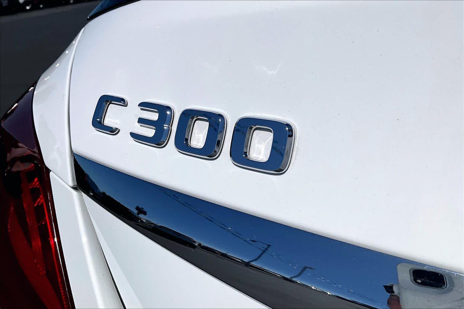 Used 2017 Mercedes-Benz C 300 4MATIC Sedan image 9
