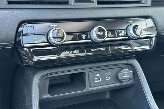 Certified 2023 Honda Pilot Touring image 22