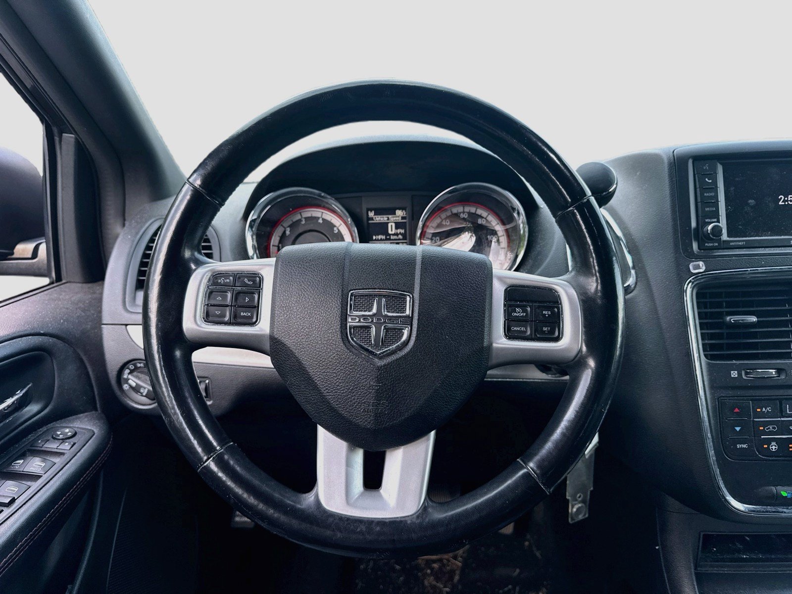 Used 2019 Dodge Grand Caravan GT FWD image 23