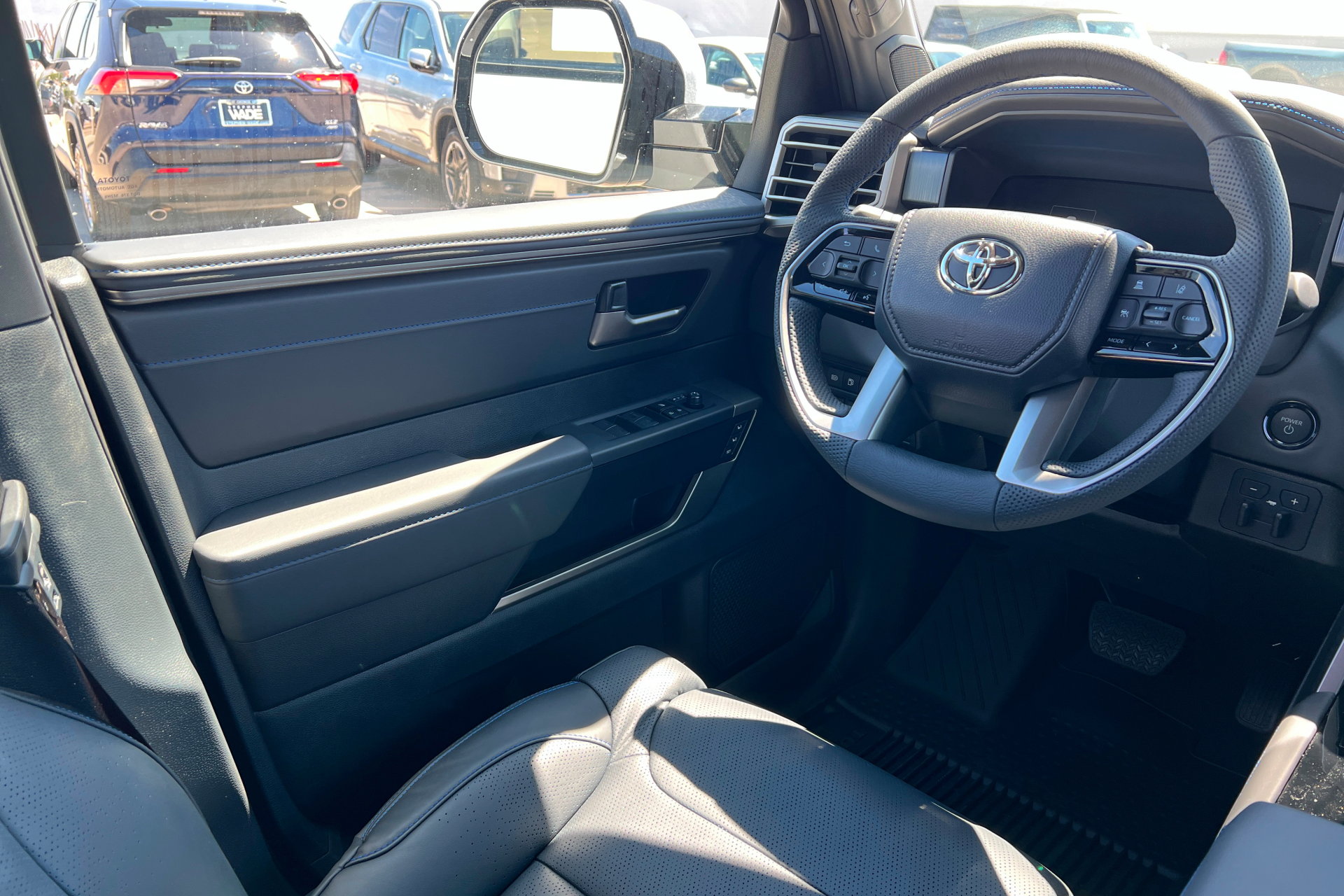 New 2026 Toyota Tundra Platinum w/ Tow Tech Package AWD/4WD image 11