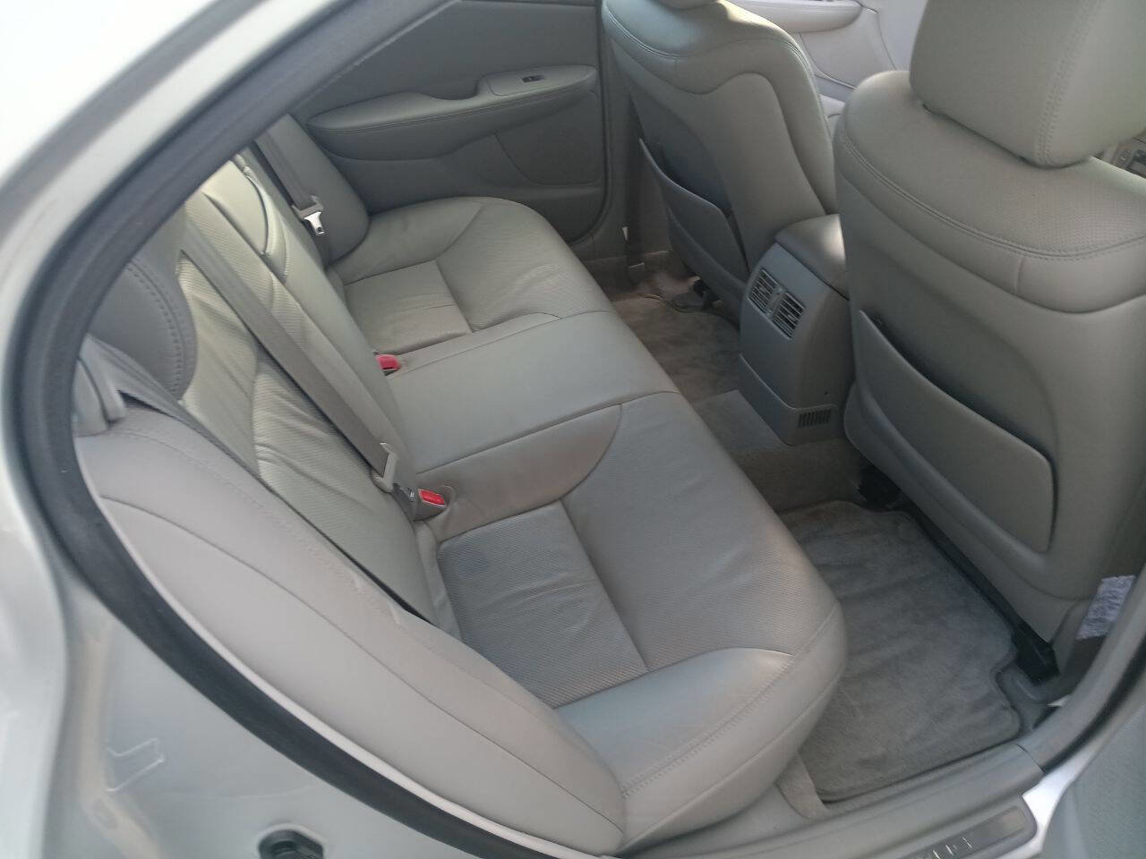 Used 2005 Lexus ES 330 image 6