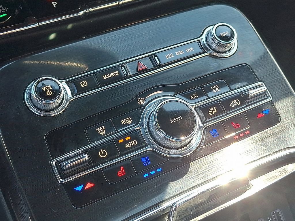 Used 2023 Lincoln Nautilus Reserve w/ Monochromatic Package AWD/4WD image 17