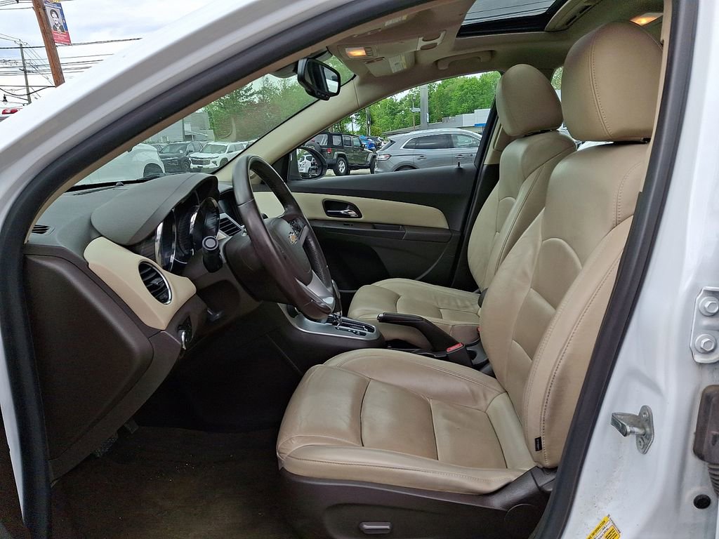 Used 2014 Chevrolet Cruze LTZ w/ RS Package FWD image 13