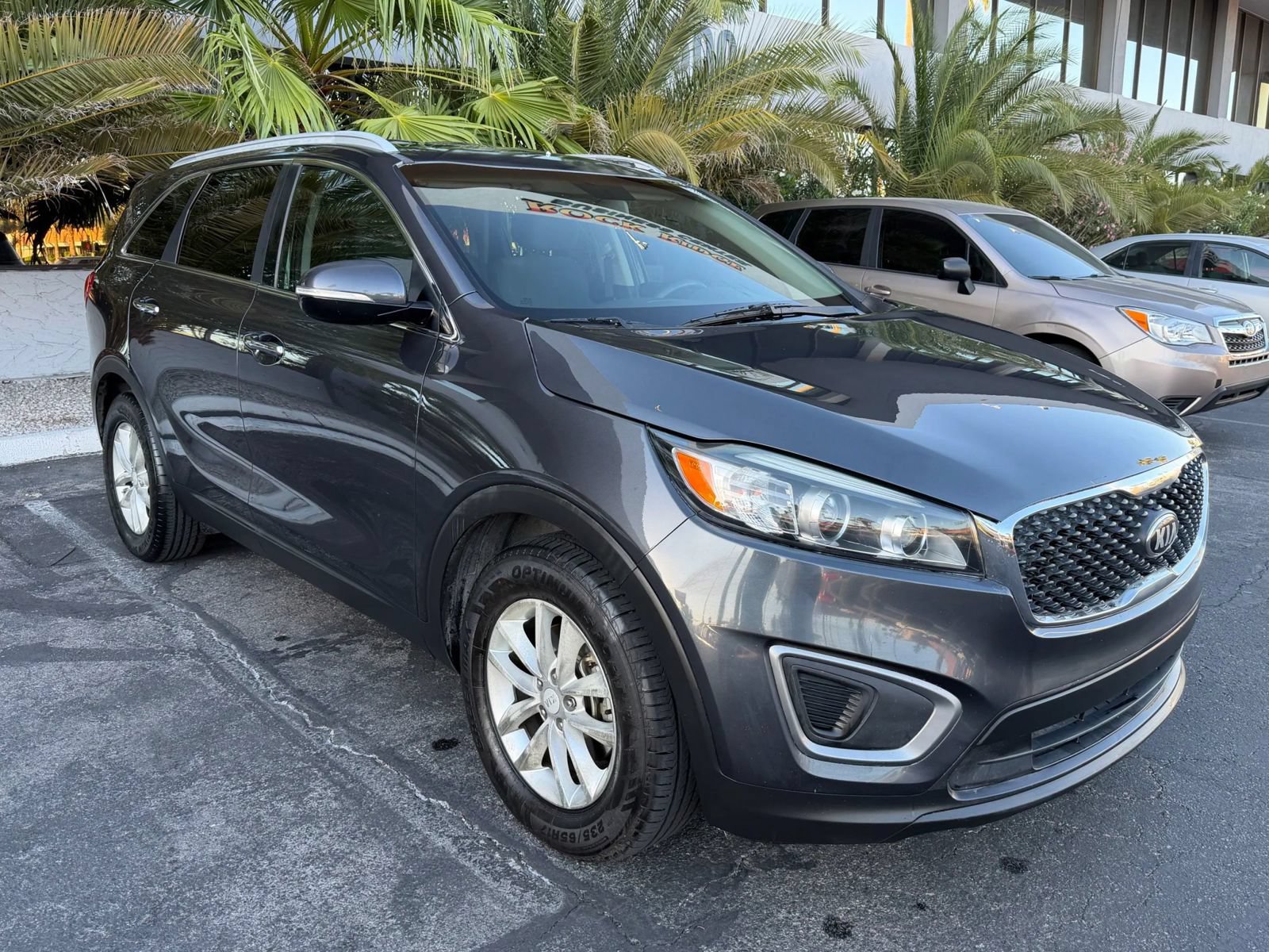 Used 2016 Kia Sorento FWD image 2