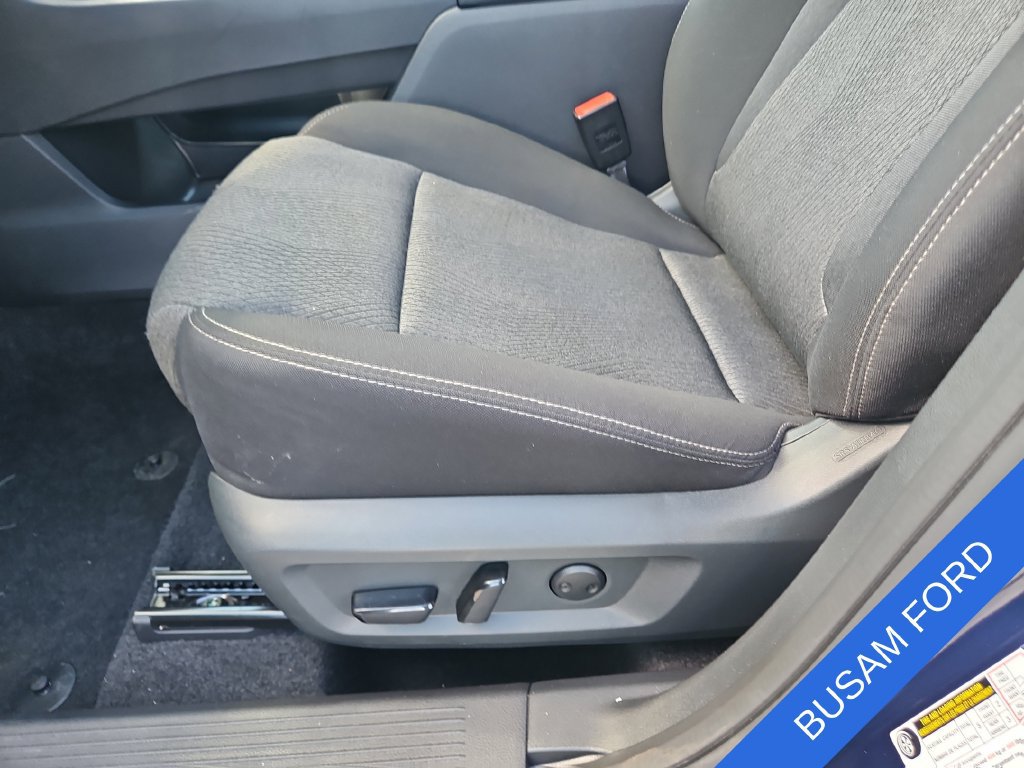 Used 2026 Nissan Rogue SV FWD image 14