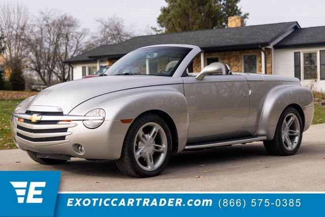 Used 2005 Chevrolet SSR w/ Preferred Equipment Group