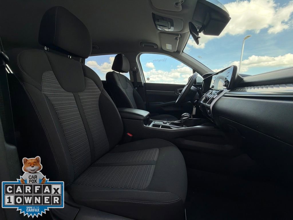 Used 2023 Kia Sorento LX image 27