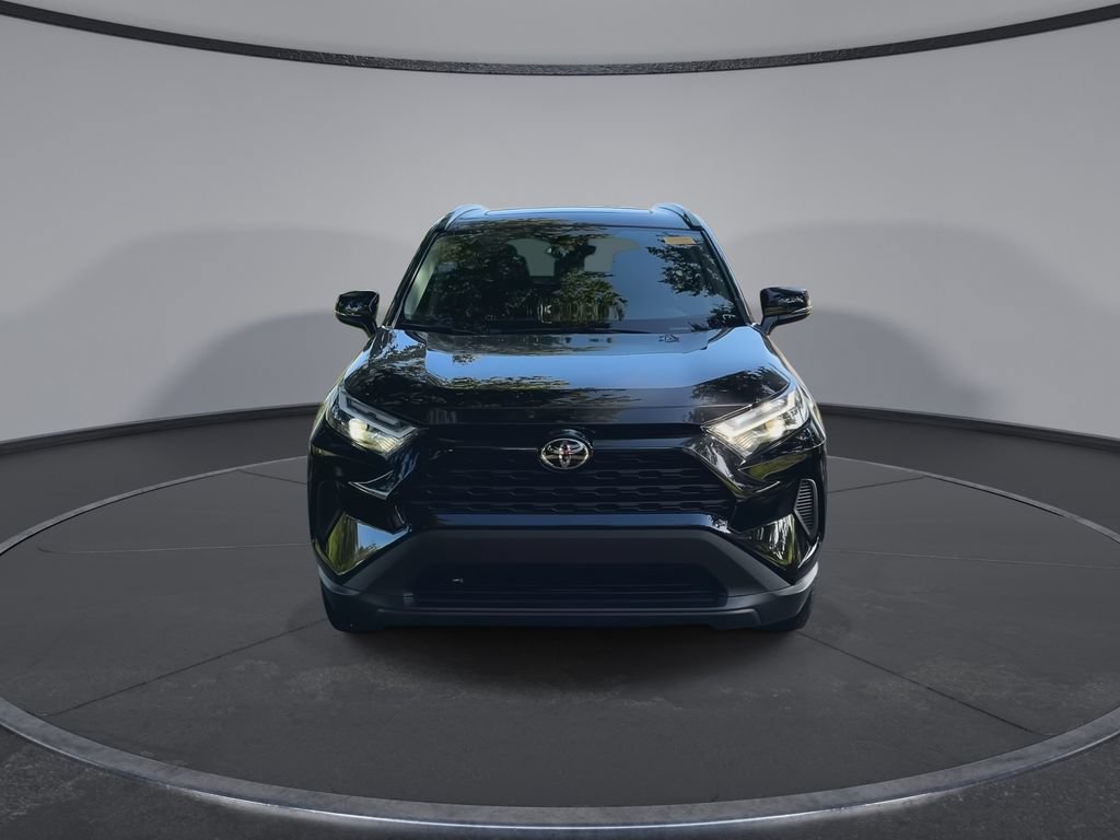 Used 2025 Toyota RAV4 XLE w/ Convenience Package FWD image 3
