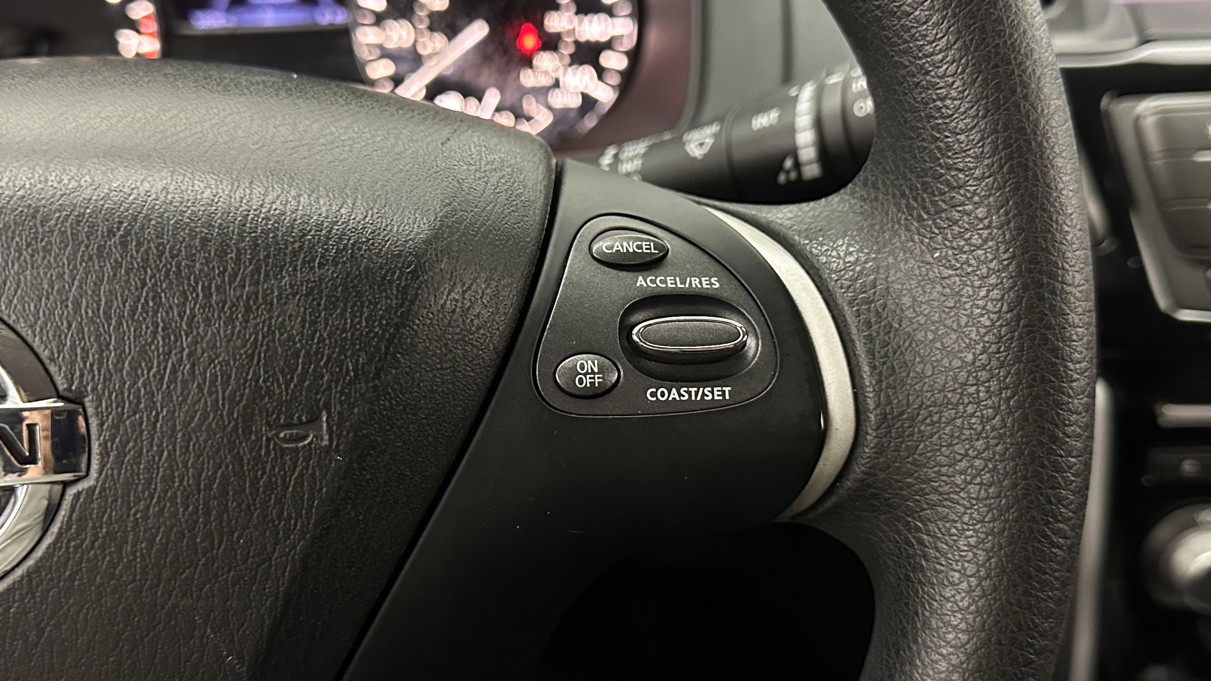Used 2020 Nissan Pathfinder S FWD image 19