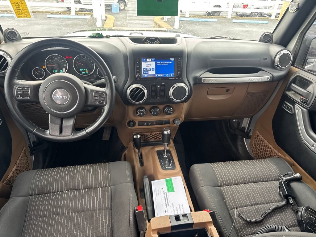 Used 2012 Jeep Wrangler Unlimited Rubicon w/ Connectivity Group AWD/4WD image 3