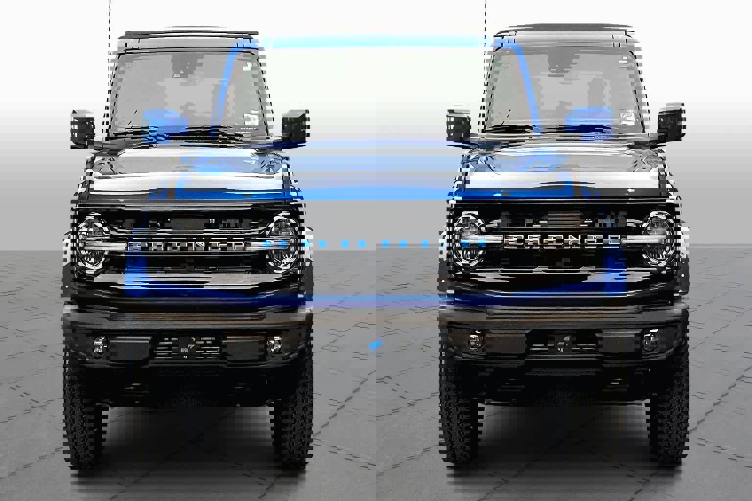 Used 2023 Ford Bronco Outer Banks image 4