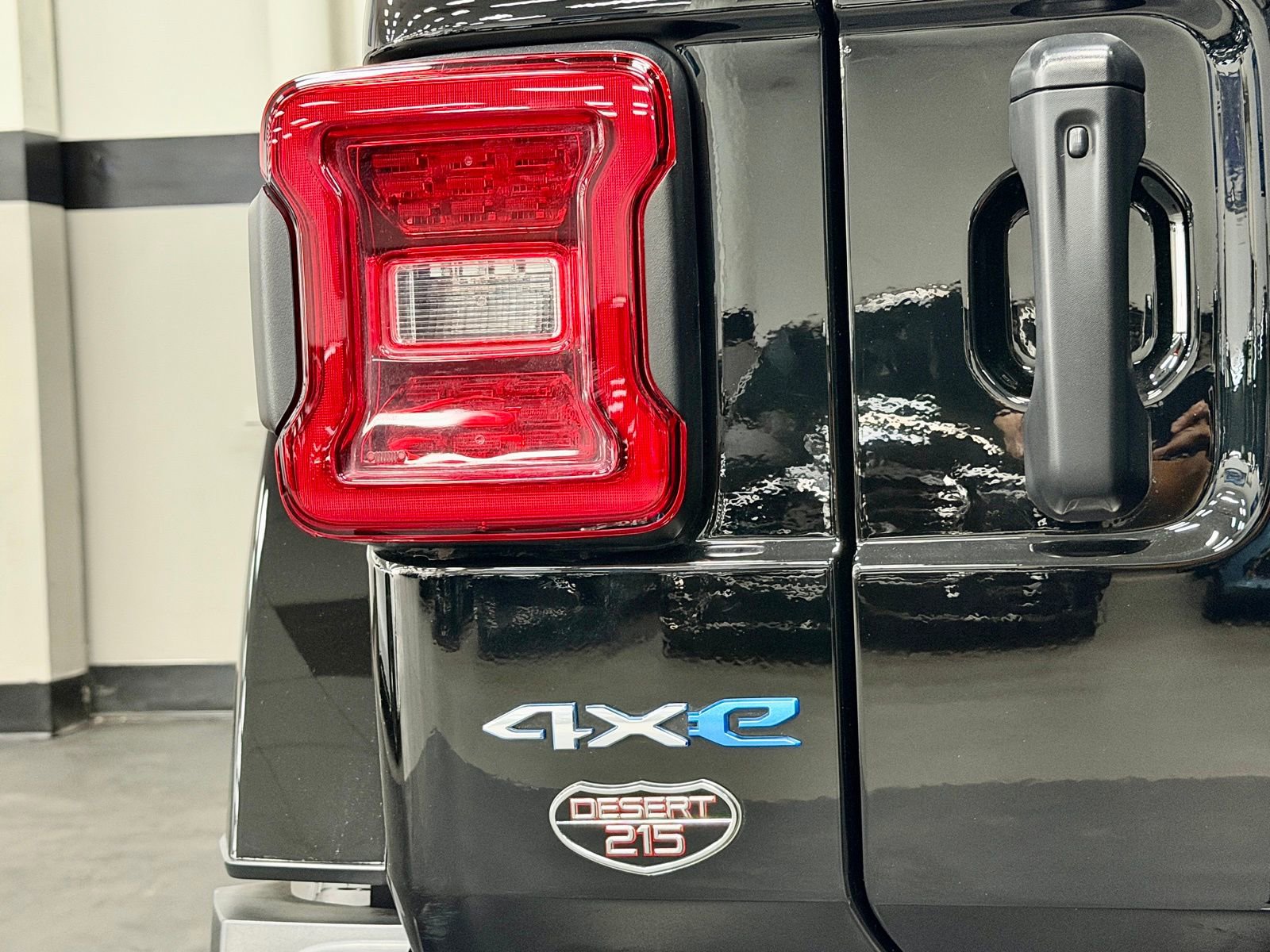 Used 2023 Jeep Wrangler Unlimited Sahara image 13