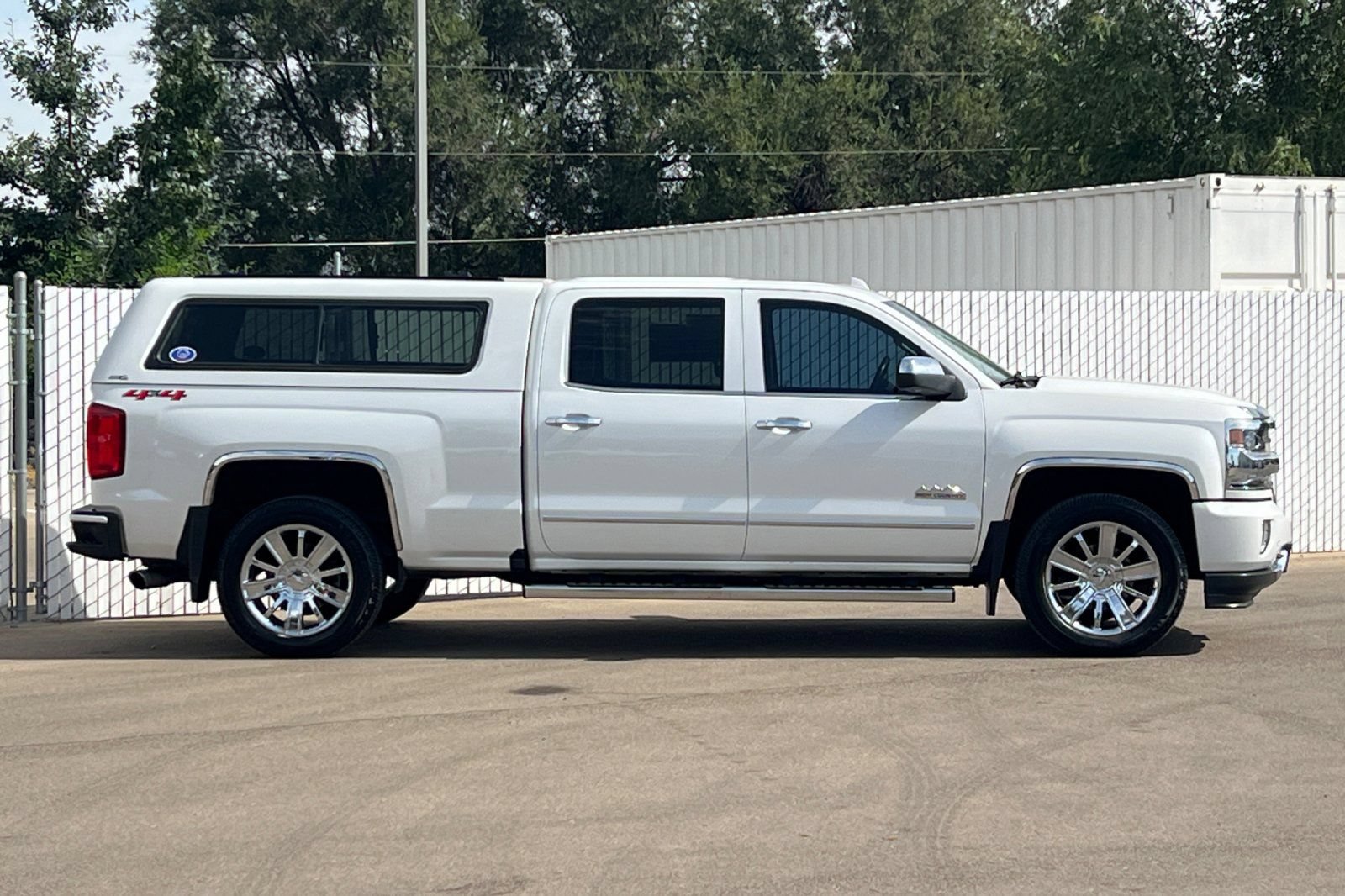 Used 2018 Chevrolet Silverado 1500 High Country AWD/4WD image 3