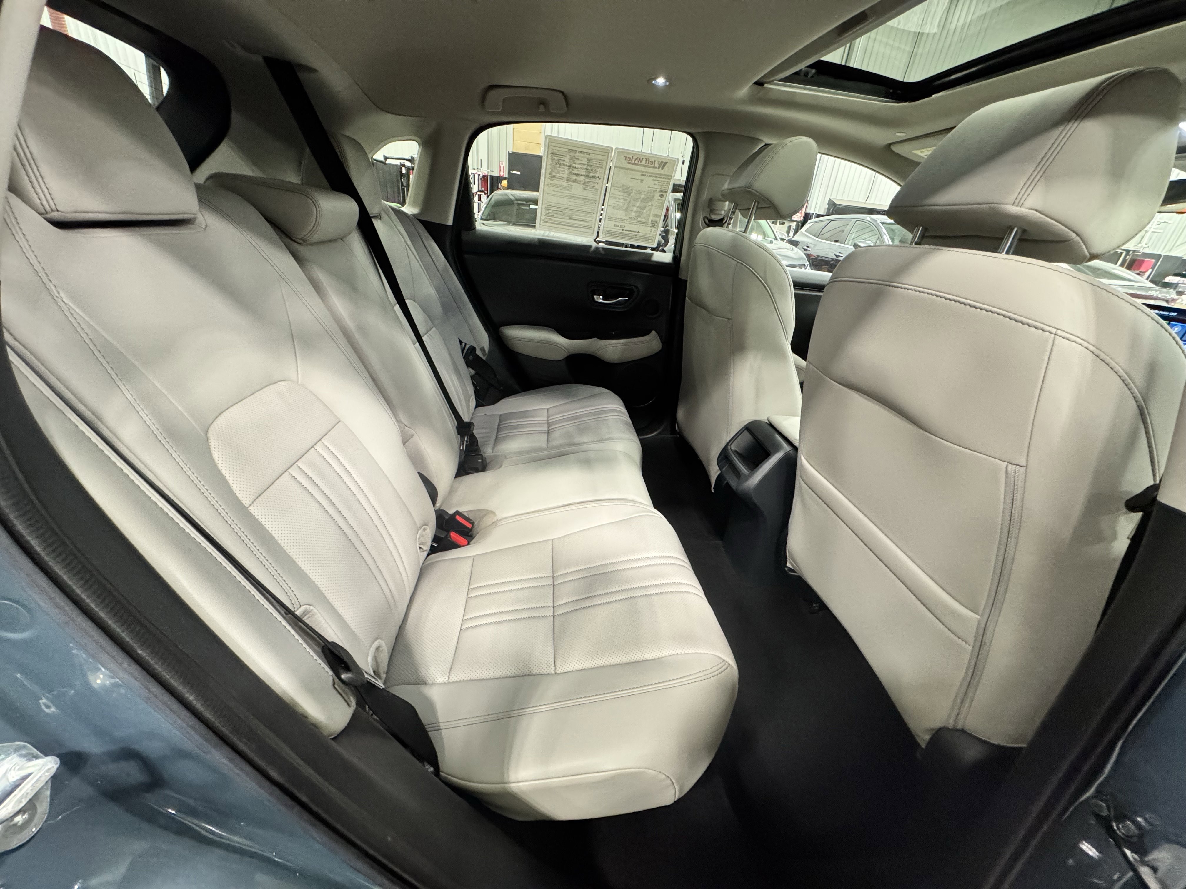 Used 2025 Honda HR-V EX-L image 28