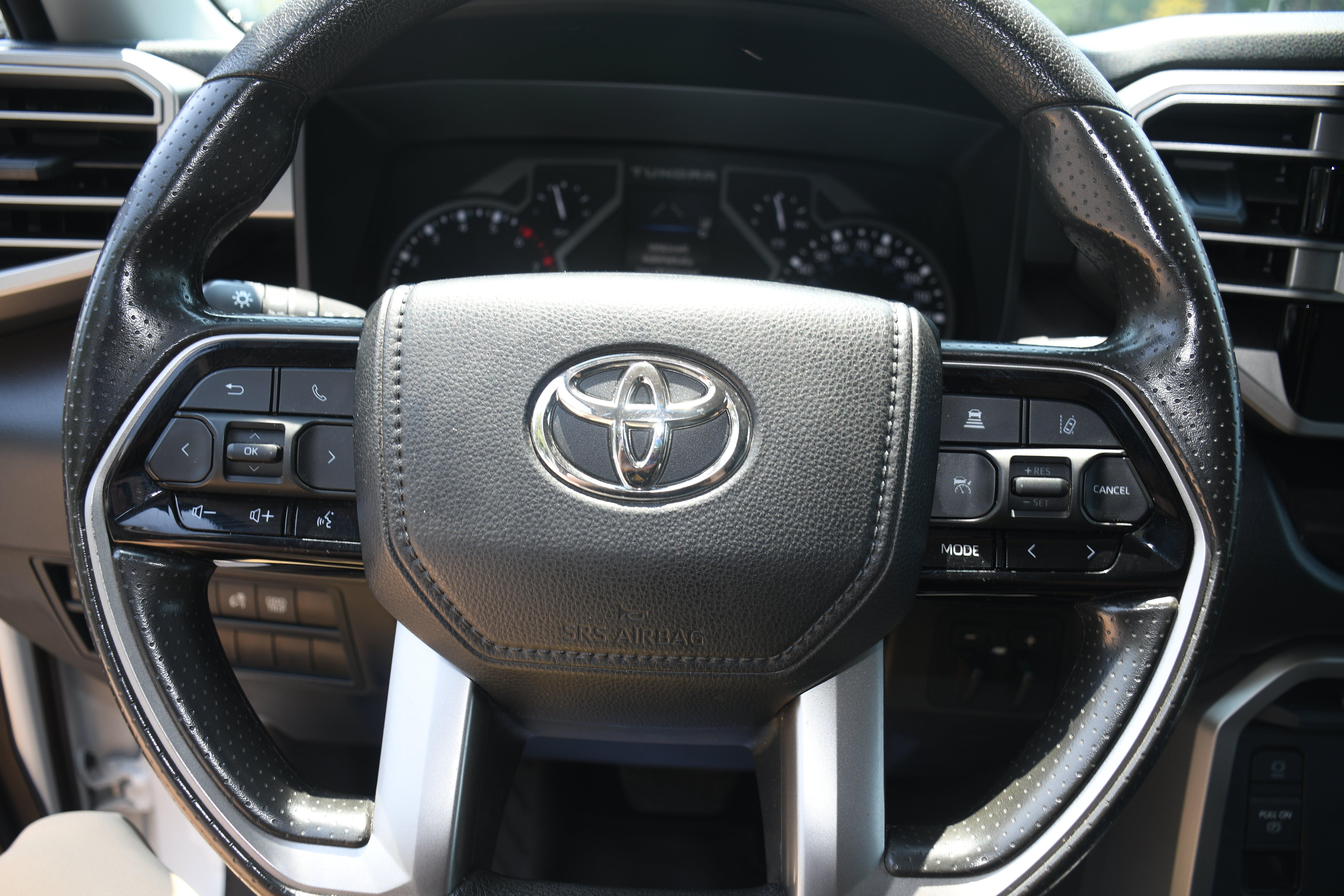Used 2022 Toyota Tundra SR5 AWD/4WD image 12