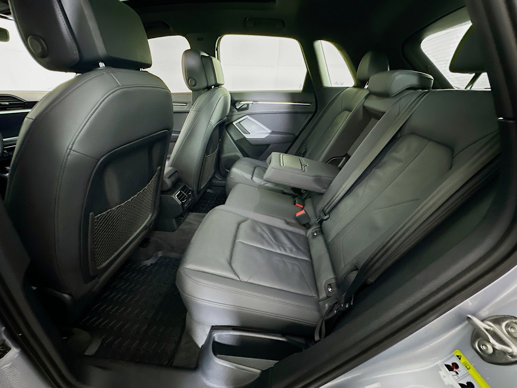 Used 2020 Audi Q3 2.0T Premium w/ Convenience Package image 27