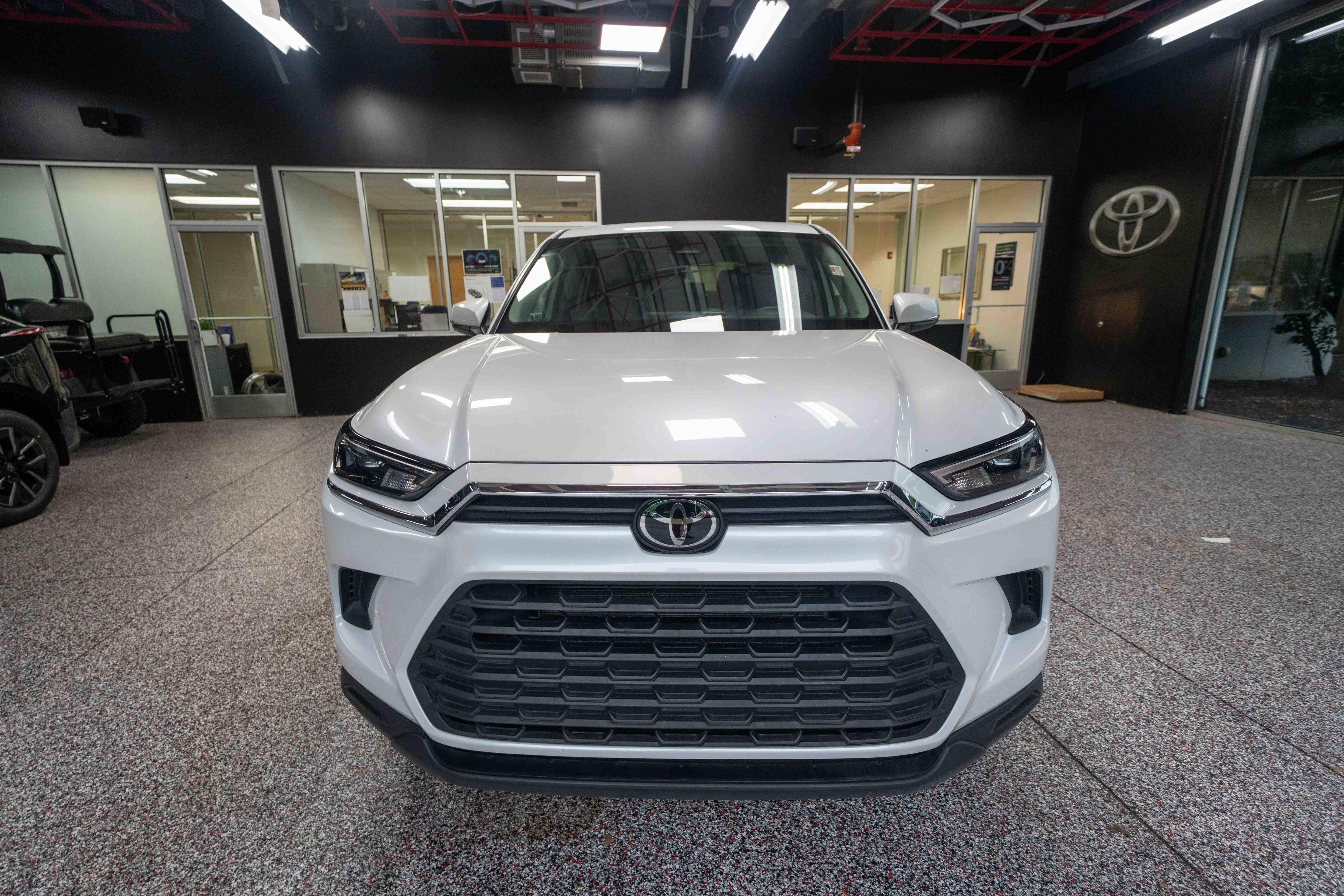 Used 2025 Toyota Grand Highlander AWD Hybrid image 6