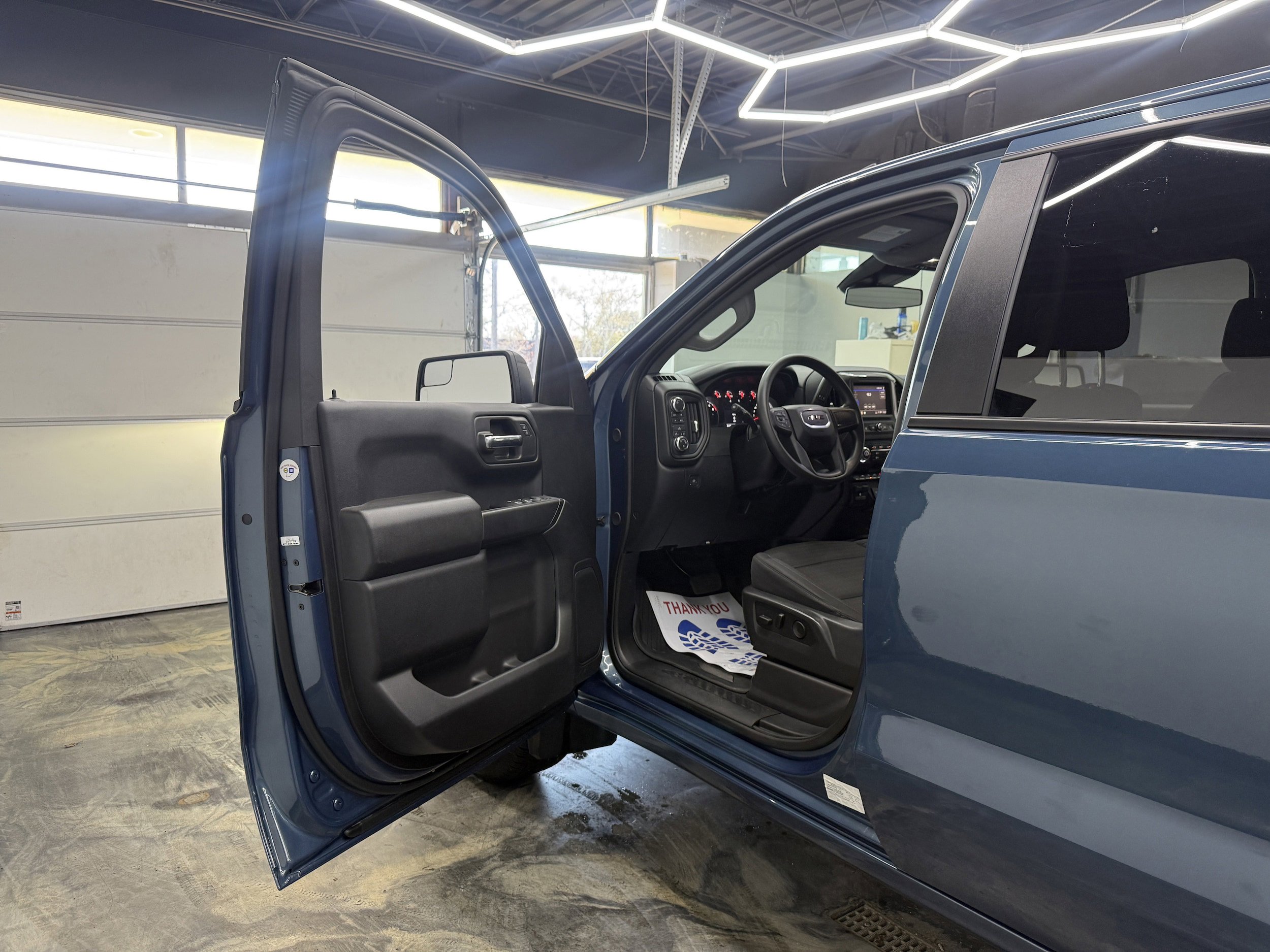 Used 2024 GMC Sierra 1500 Pro w/ Graphite Edition AWD/4WD image 11