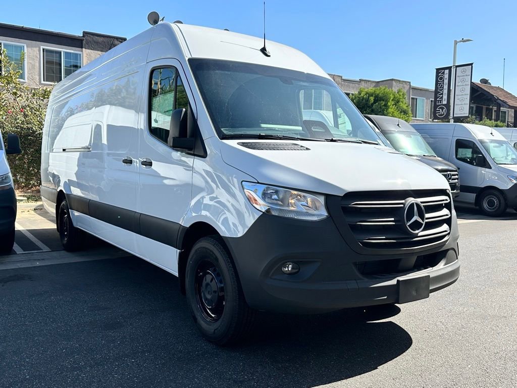 New 2025 Mercedes-Benz Sprinter 2500 image 2