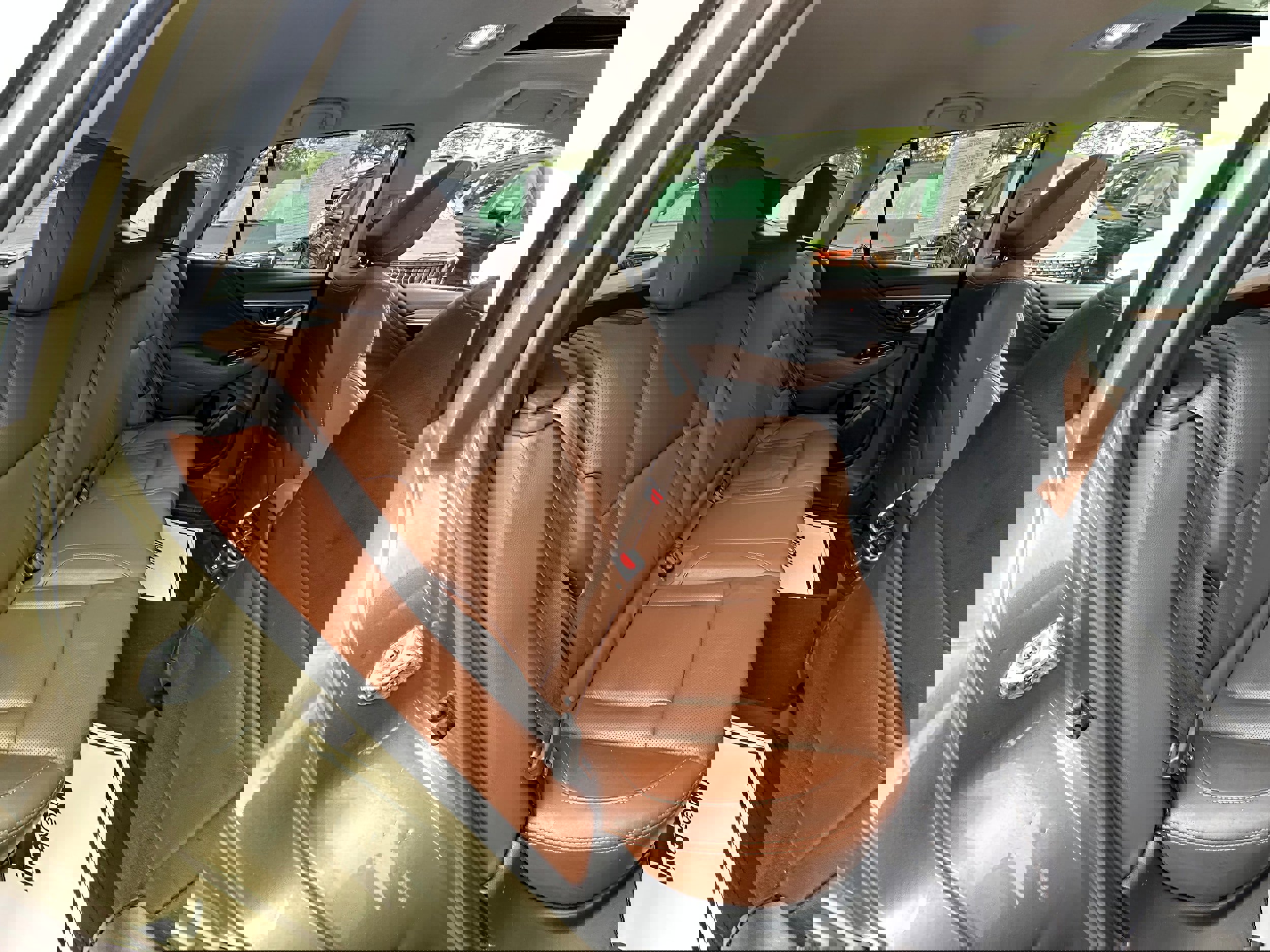 Used 2020 Subaru Outback Touring w/ Popular Package #2 image 18