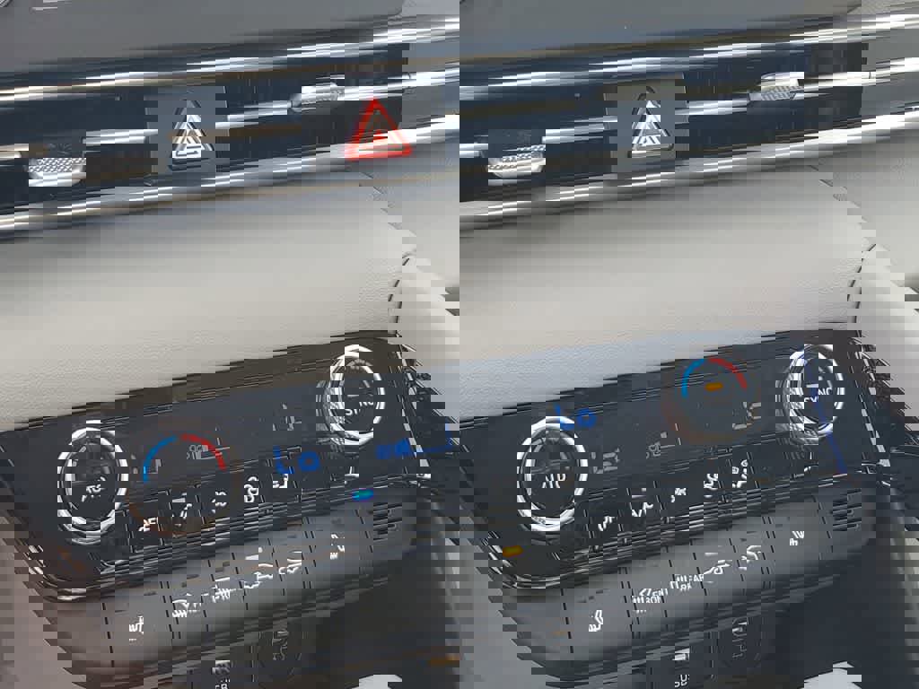 New 2026 Hyundai Elantra SEL Sport Premium image 29