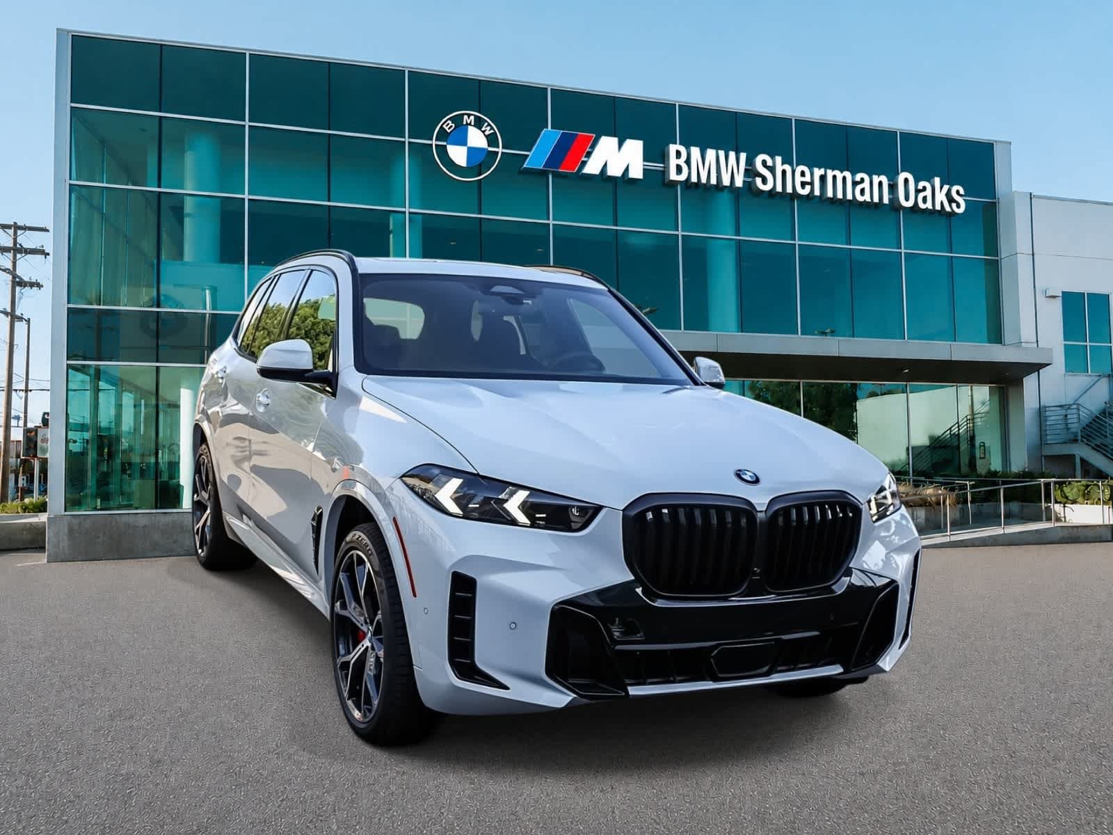 Used 2026 BMW X5 sDrive40i w/ M Sport Package RWD image 3