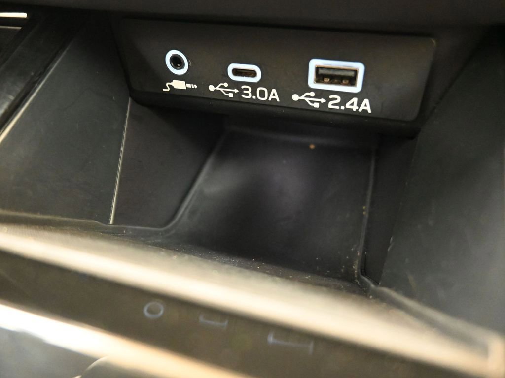 Certified 2025 Subaru Outback Onyx Edition image 35