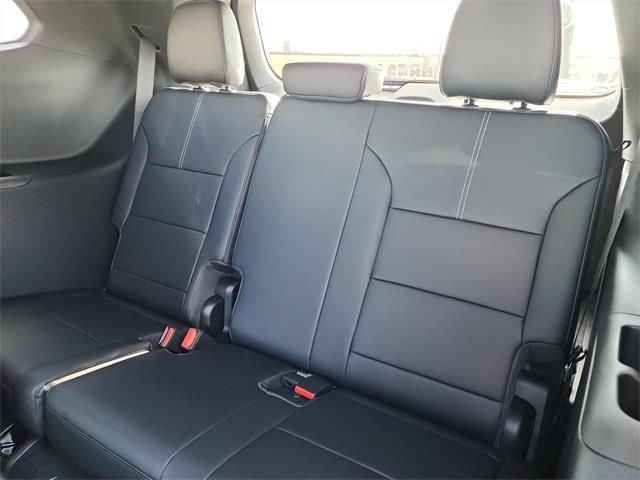New 2026 GMC Acadia Elevation w/ Super Cruise Package FWD image 16