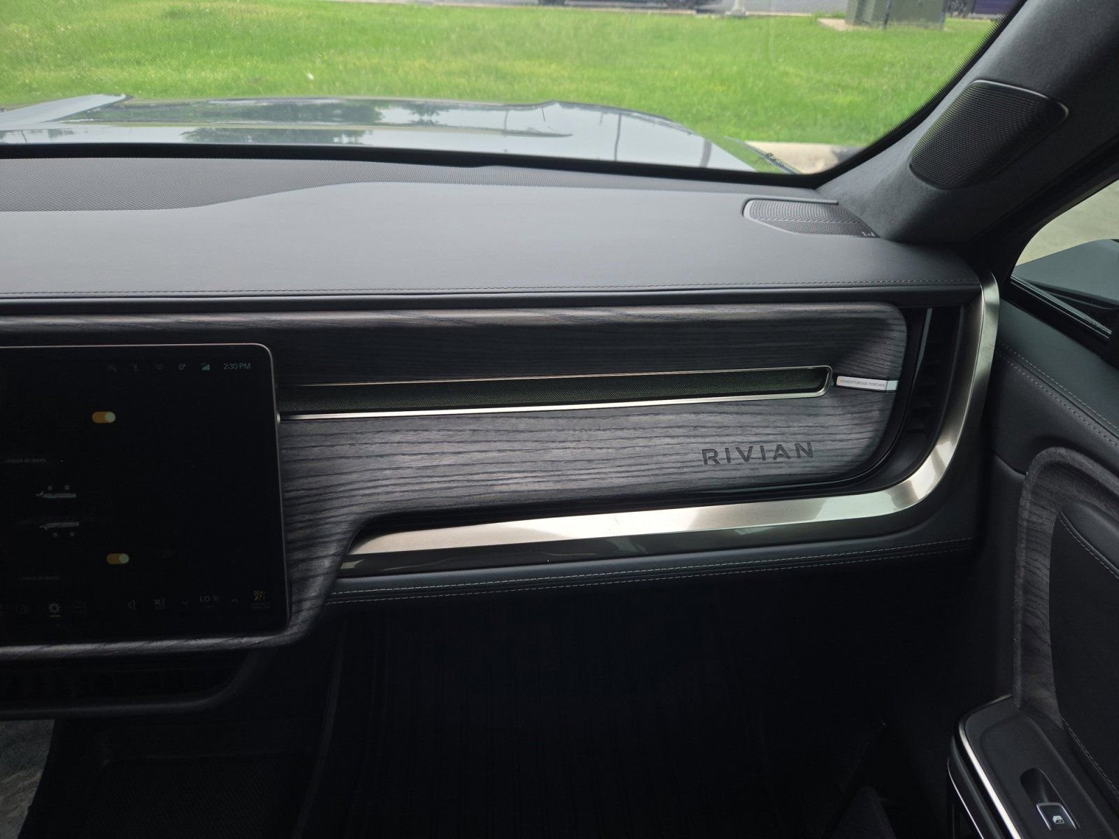 Used 2022 Rivian R1T Adventure AWD/4WD image 19