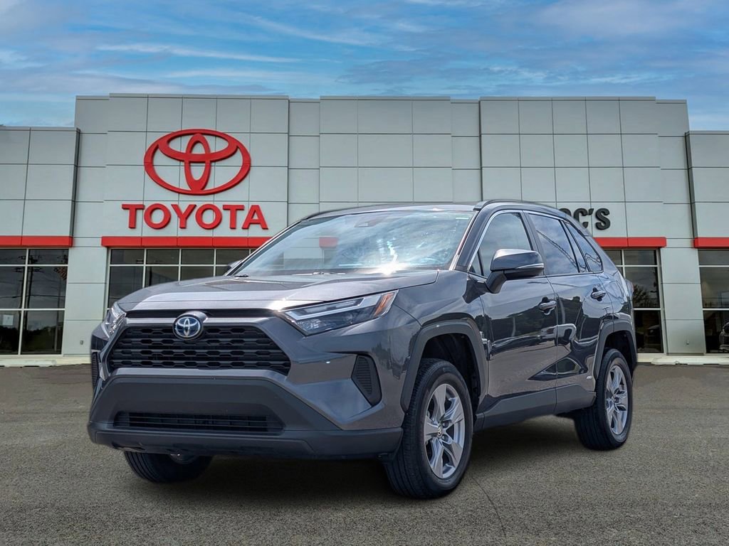 Used 2023 Toyota RAV4 XLE w/ Convenience Package image 1