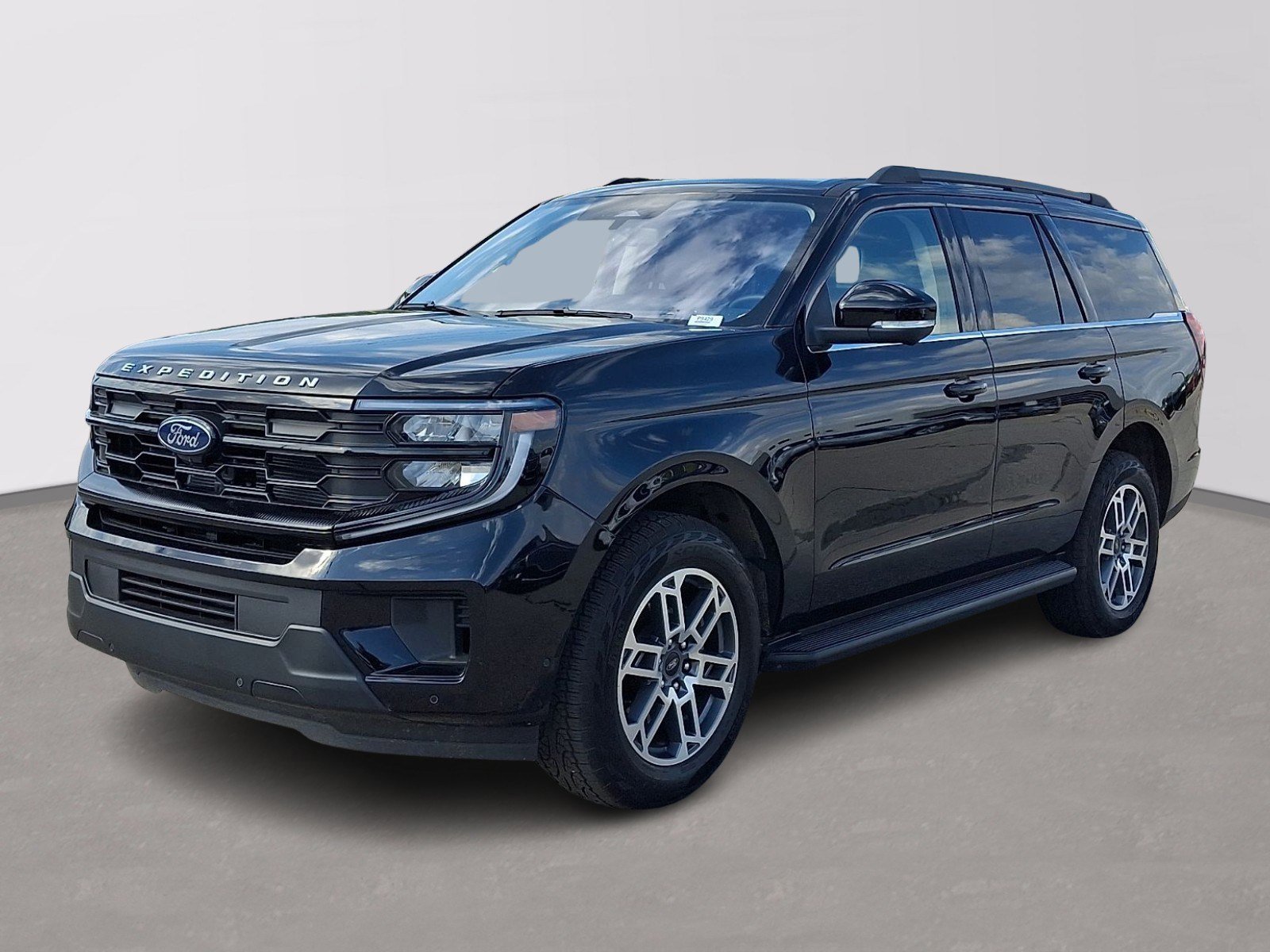 Certified 2025 Ford Expedition Active image 3