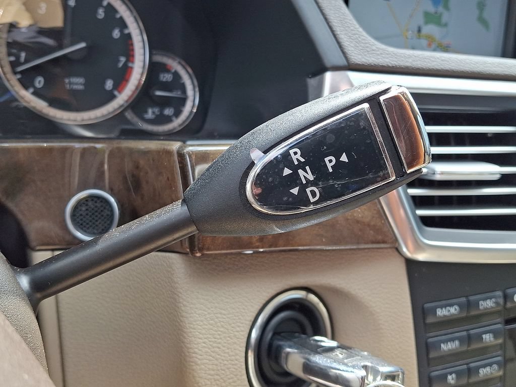 Used 2010 Mercedes-Benz E 350 4MATIC Sedan image 15