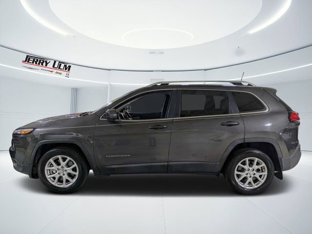 Used 2018 Jeep Cherokee Latitude Plus w/ Comfort/Convenience Group FWD image 6