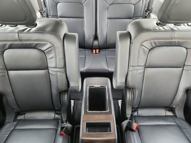 New 2026 Lincoln Aviator Reserve w/ Luxury Package image 14