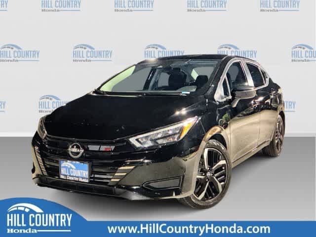 Used 2025 Nissan Versa SR w/ Trunk Package FWD image 1