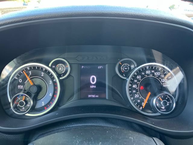 Used 2022 RAM 5500 Tradesman w/ Chrome Appearance Group AWD/4WD image 12