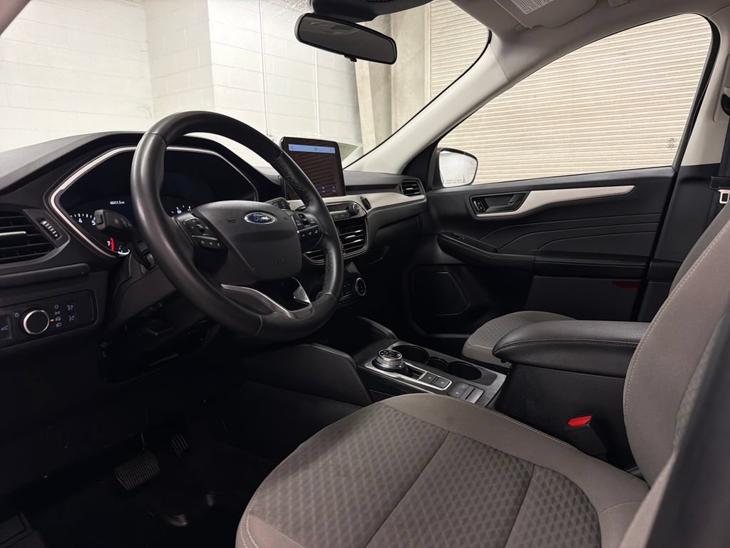 Certified 2022 Ford Escape SE w/ Convenience Package FWD image 6