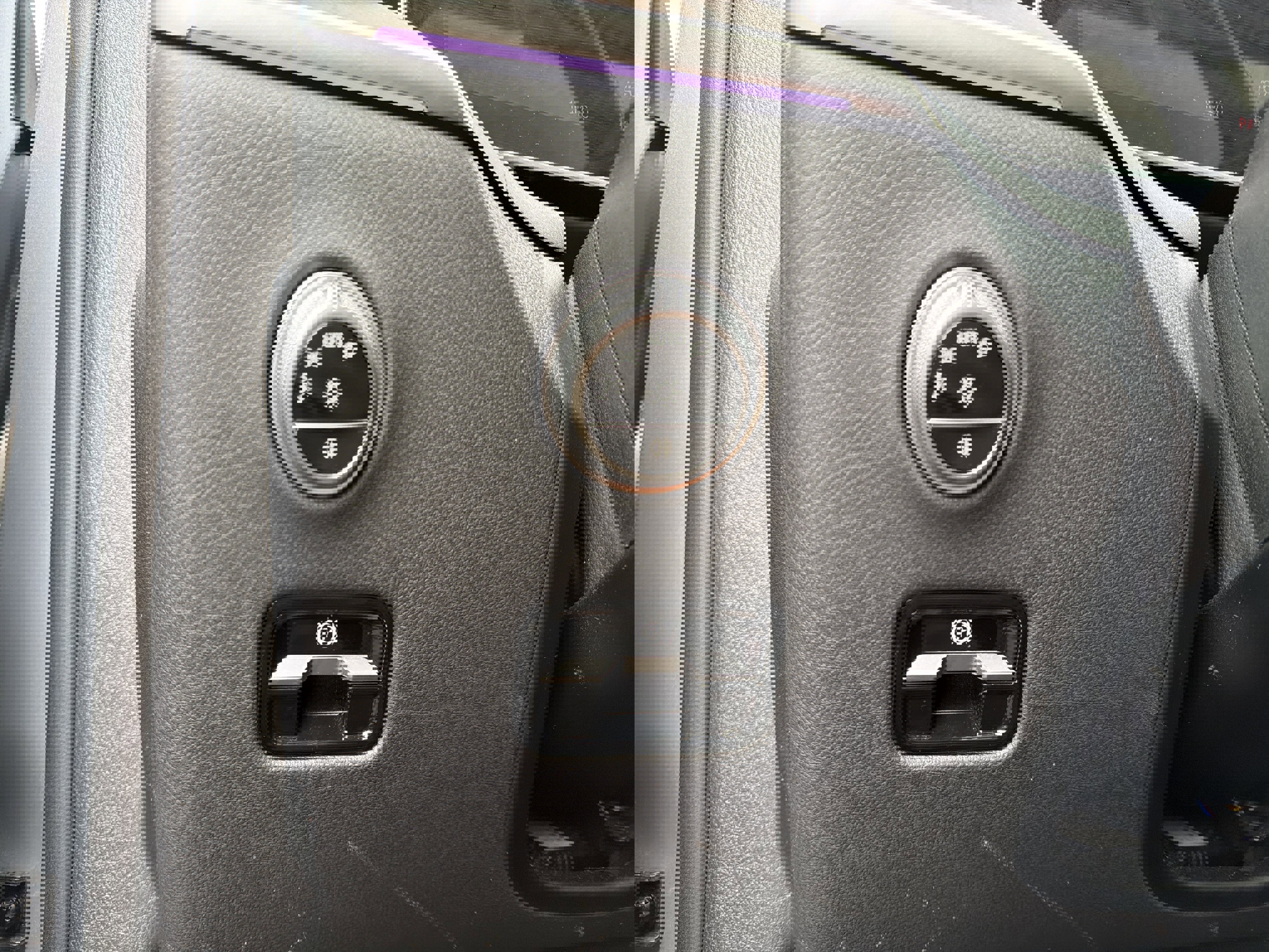 Used 2025 Mercedes-Benz GLC 300 4MATIC image 16