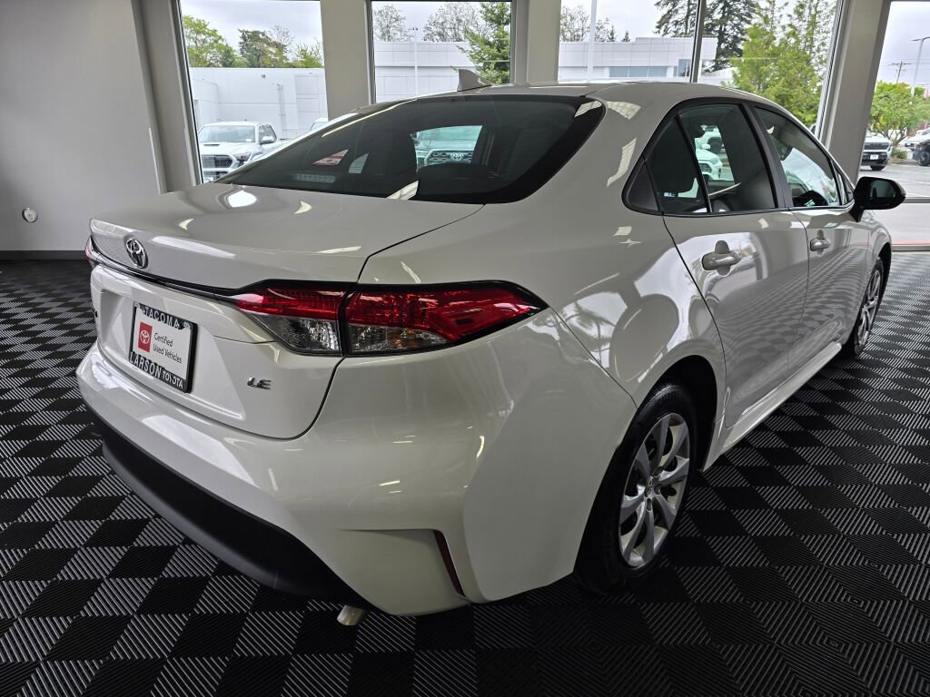 Used 2025 Toyota Corolla LE FWD image 3