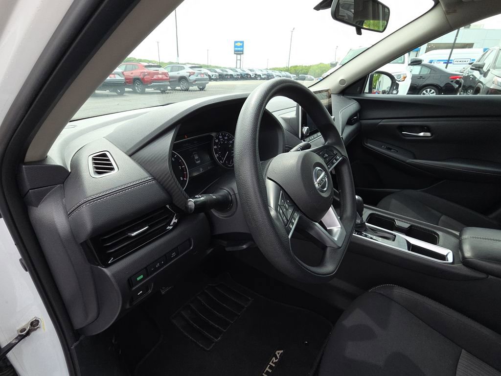 Used 2023 Nissan Sentra SV FWD image 14
