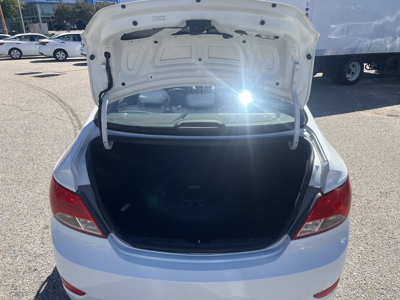 Used 2015 Hyundai Accent GLS FWD image 22