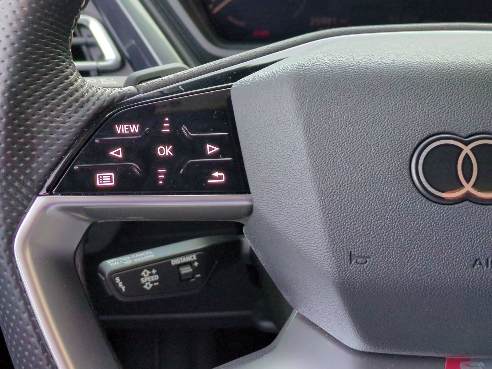 Used 2024 Audi Q4 e-tron Premium Plus w/ Premium Plus AWD/4WD image 10